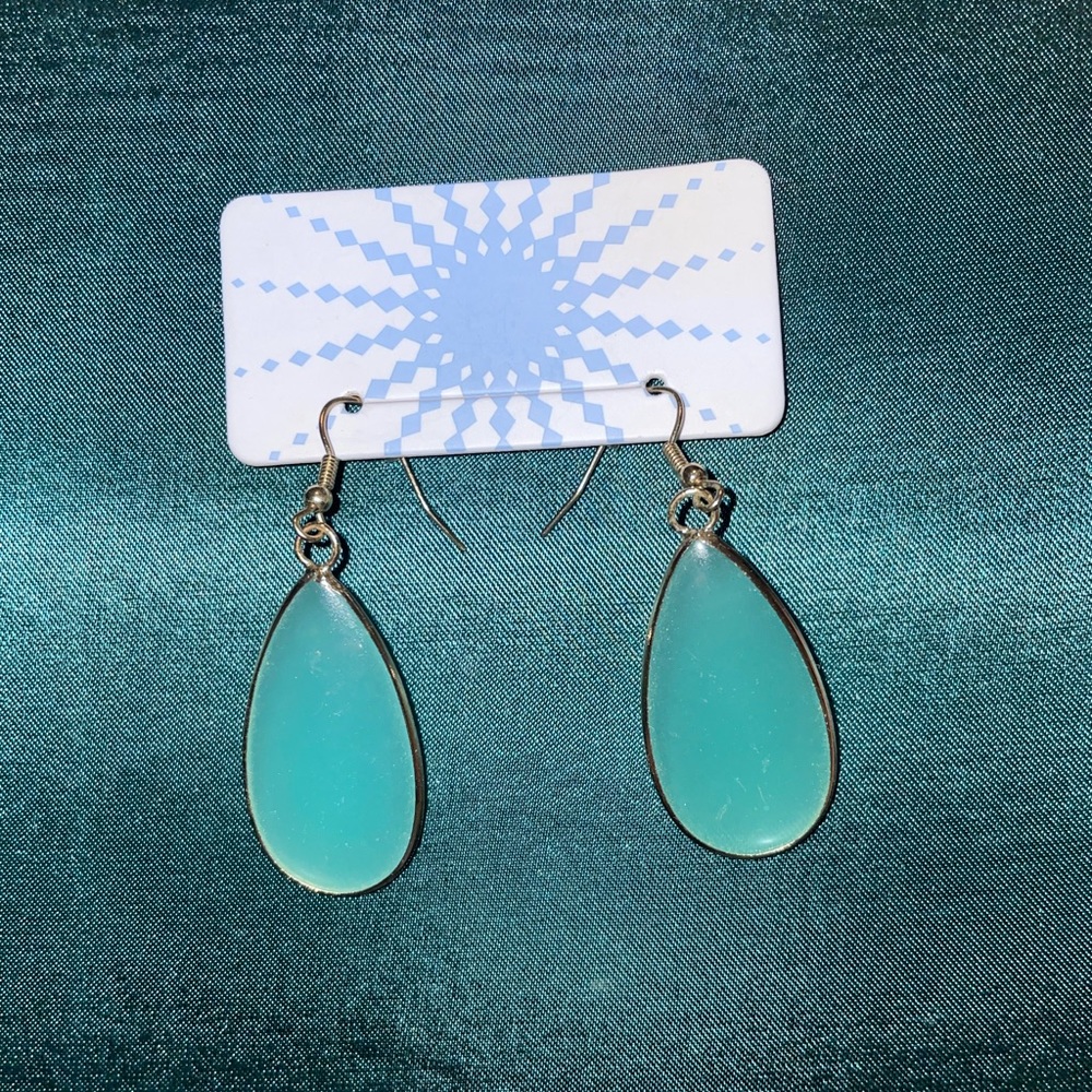 ModCloth frosted turquoise teardrop earrings
